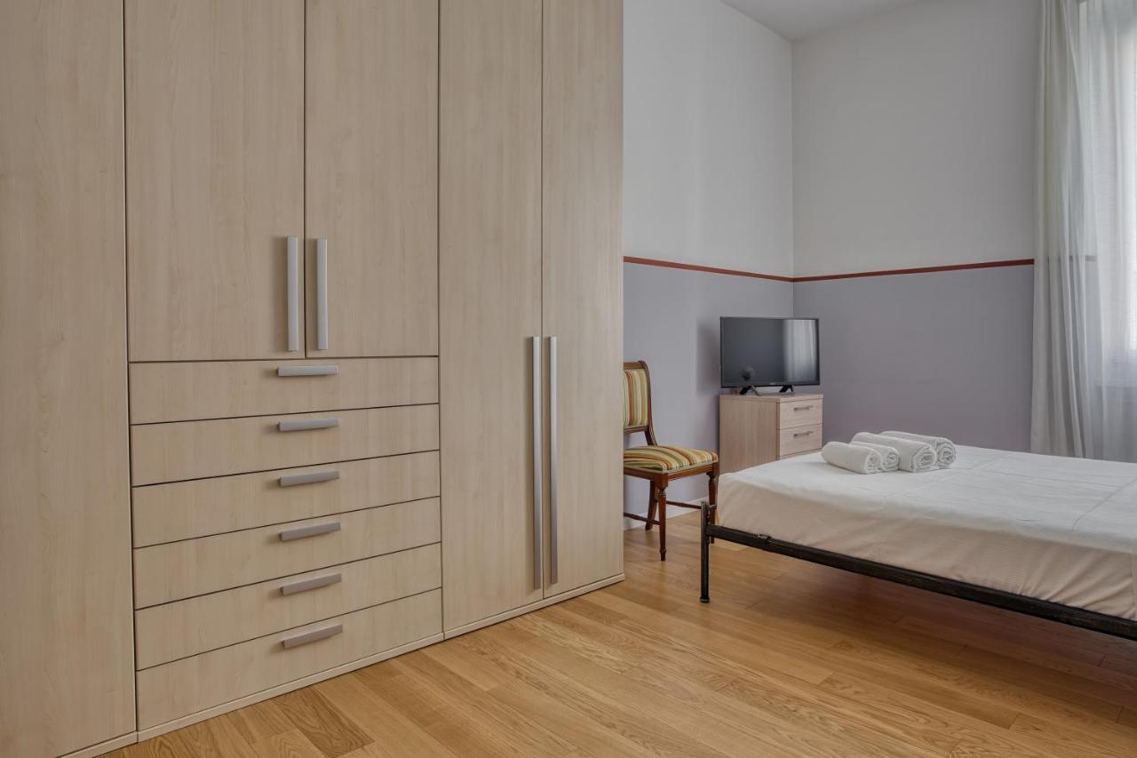 Joivy Lovely Apt, Easy Access To Centre Mailand